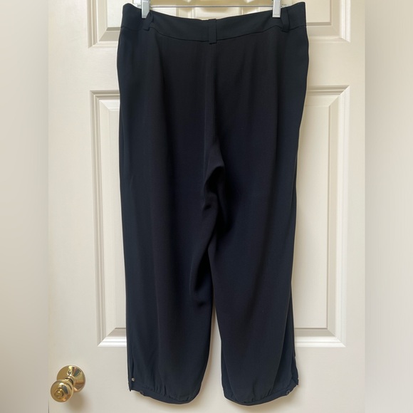 Eileen Fisher 100% Silk Pleated Ankle Pants - Picture 4 of 12